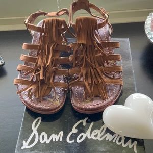 SAM EDELMAN FRINGE SUEDE SANDALS SIZE 9.5